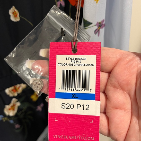 NWT Vince Camuto Shirt Dress. - Picture 4 of 4